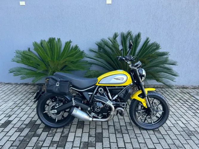 Ducati Scrambler ICON 800cc único dono 2.400km