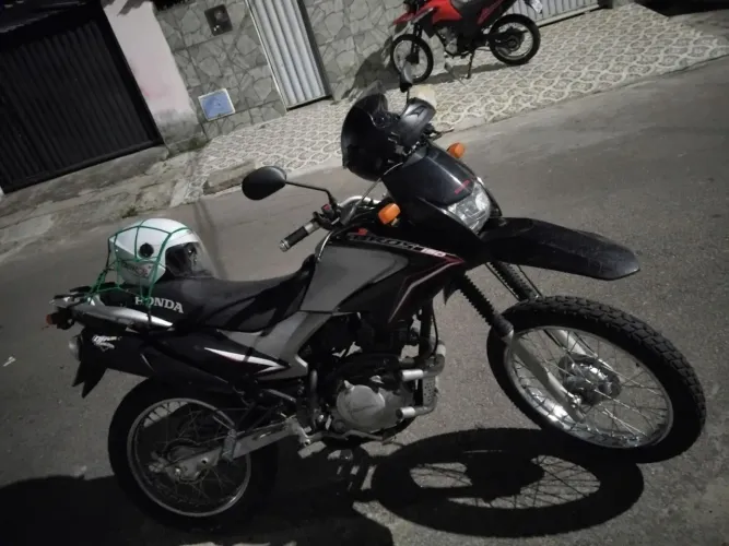 Bross 2009 preta vendo ou troco