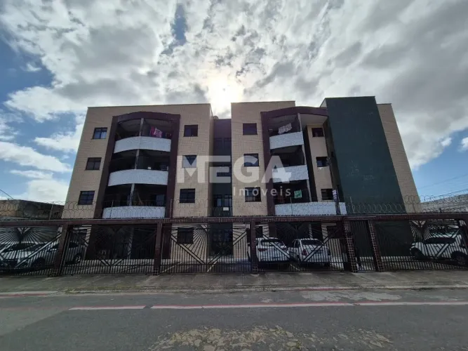 Apartamento com 2 quartos no bairro Montese em Fortaleza, CE