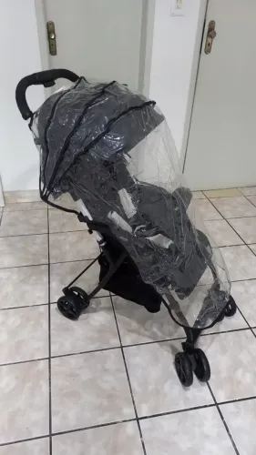 Carrinho de bebê seminovo CHICCO - Ohlalá 2 Black Night