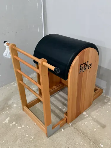Barrel pilates contemporâneo