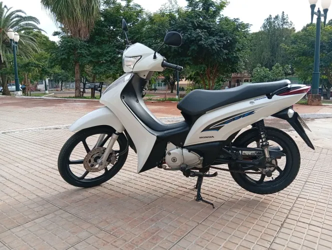 Vende-se biz 125cc ano 2014 EX a mais completa da categoria