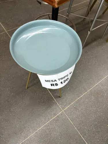 Mesa tripé M