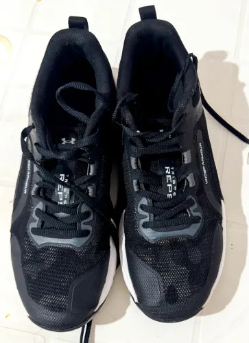 Tênis Under Armour Tribase, N. 38!