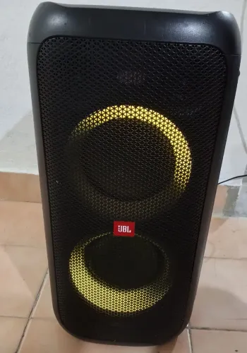 Caixa de Som JBL PARTYBOX 100 usada perfeito estado