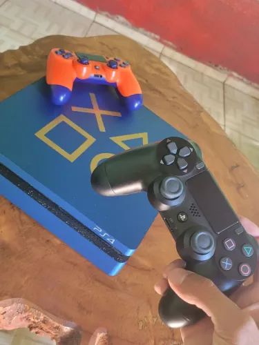 PlayStation 4 Slim 1TB