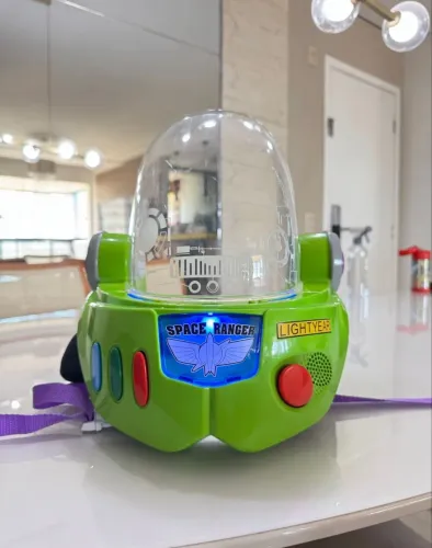 Capacete Buzz Lightyear original Disney 