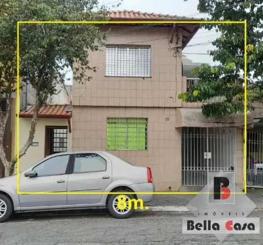 Terreno com casas antigas
