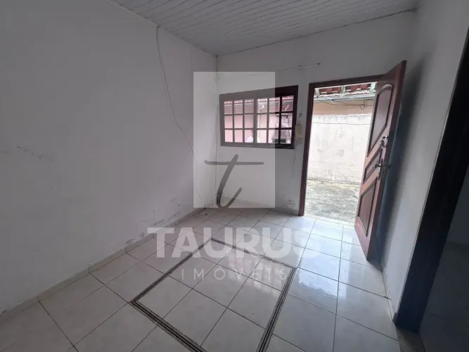 Casa de vila para venda ou locação na Vila Gumercindo, 2 dormitórios, 1 vaga, 50m².
