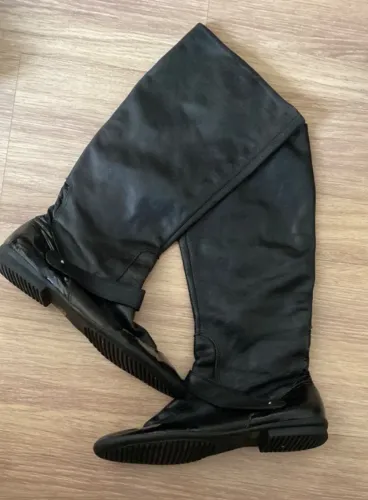 Bota de couro Arezzo 
