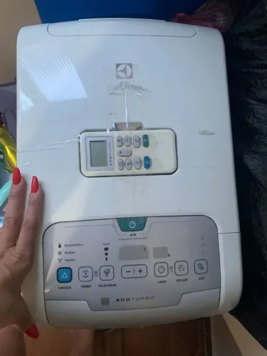 Ar condicionado portátil Electrolux eco turbo P010F -10.000 BTUs -220w