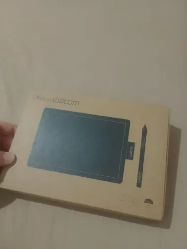 Mesa Digitalizadora One by Wacom CTL-472 - Nova / Sem Uso (Impecável)