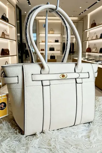 Bolsa Feminina Branca Grande com 08 Divisorias 