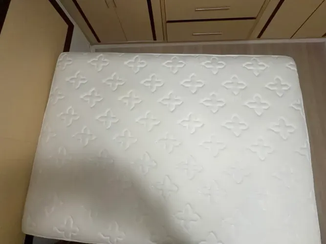 Cama Box Casal Umaflex Modelo Itália - Seminova (4 meses de uso)