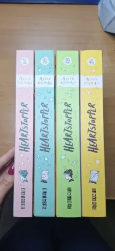Kit Livros: Heartstopper (alice Oseman - 4 Volumes). Editora Diversa, capa dura.