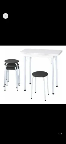 Mesa dobravel branca com 4 banquetas courino