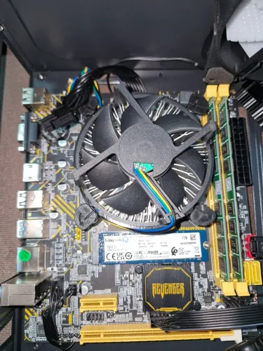 Placa mãe Gamer Revenger, 2 Memória RAM 8gb DDR 3 E Processador intel i7 3770