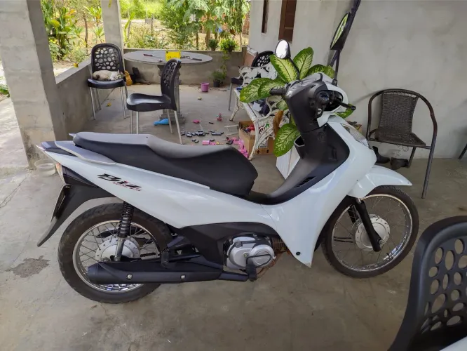 Moto Biz 125 ES 24/25