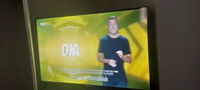 Tv 32 Semp smart novinha