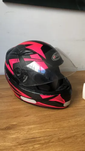 CAPACETE FEMININO NOVO 2 MESES DE USO