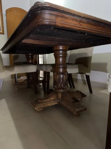 MESA DE JANTAR ESTILO COLONIAL