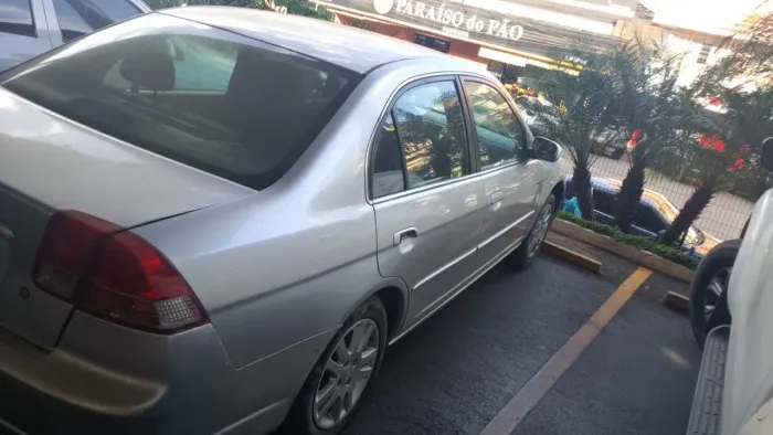 Honda Civic Sedan LX 1.7 16V 115cv Mec. 4P 2005