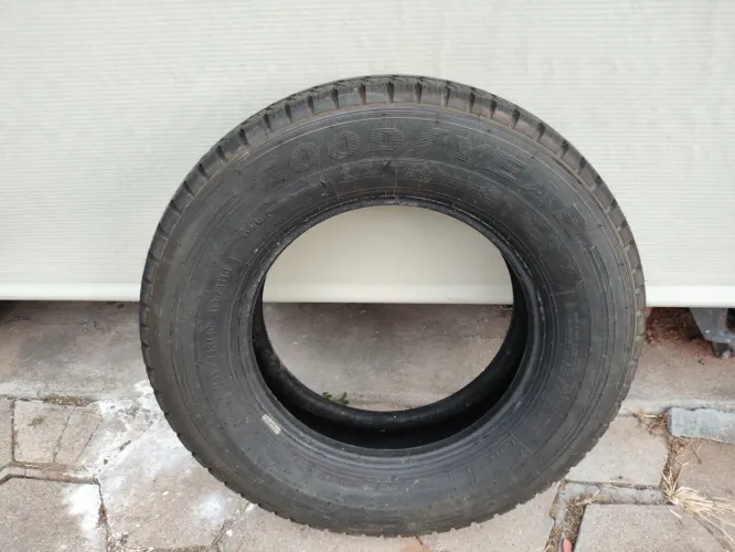 Pneu 205/75/16 G32 cargo Goodyear 