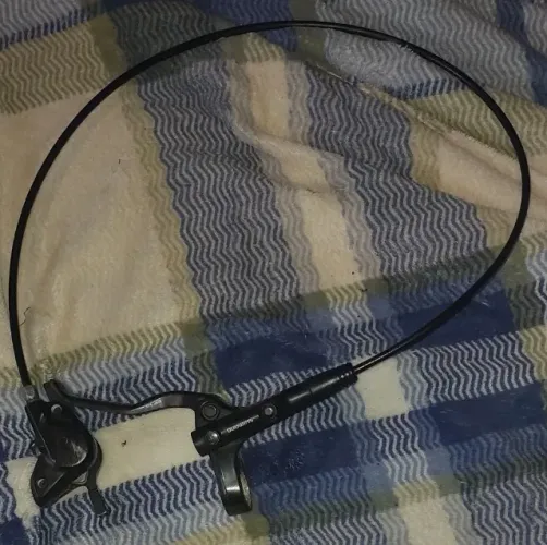 Vendo freio dianteiro idraulico mt200 já feita à sangria novo por 199,99 reais