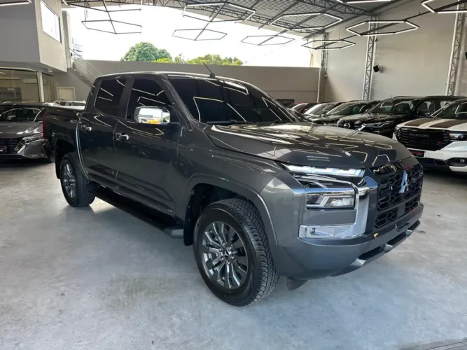 Mitsubishi TRITON HPE 2.4 CD 4X4 TB Diesel Aut. 2027
