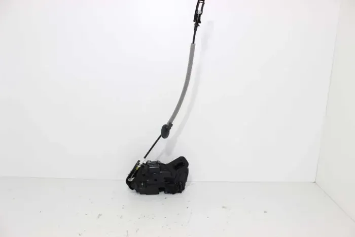 Fechadura Porta Traseira Direita Volkswagen Polo 5na839016c