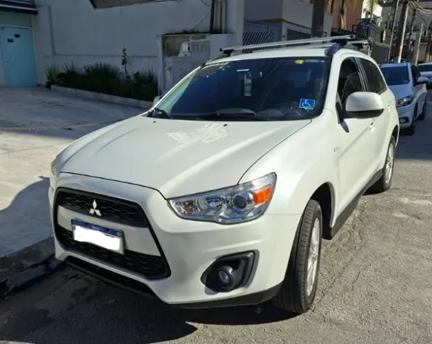 Mitsubishi ASX 2.0 16V 160cv Aut. 2013