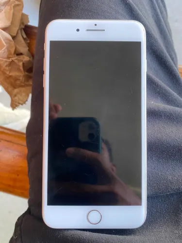 Vendo iPhone 8 Plus bem conservado e tudo funcionando 