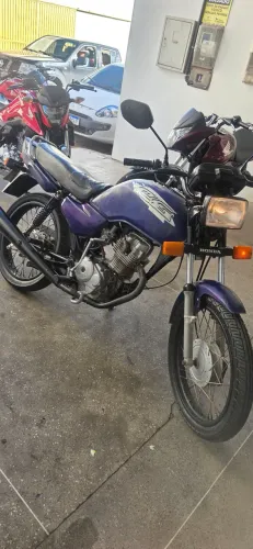 Moto pelo ano em perfeito estado funciona tudo