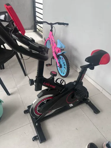Vendo bicicleta ergométrica 2 meses de uso