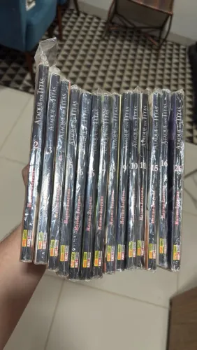 mangás ATTACK ON TITAN
