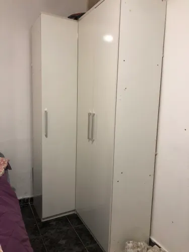 Vende-se guarda roupa de solteiro