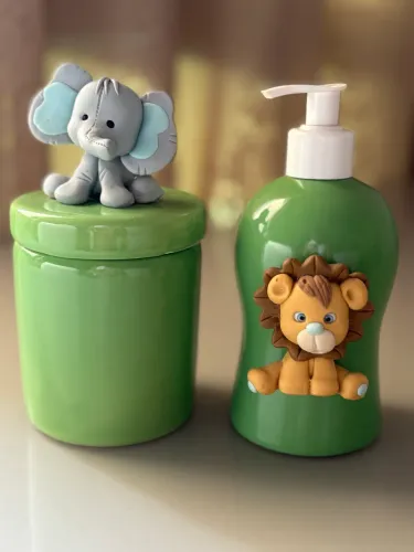 kit de higiene infantil com tema Safari, composto por 2 peças: porta-hi