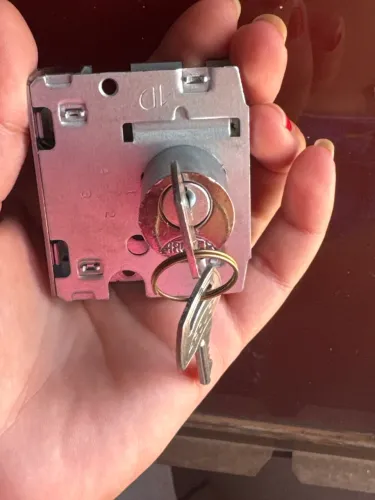 Fechadura de vidro pra janela de correr cilindro redondo Arouca