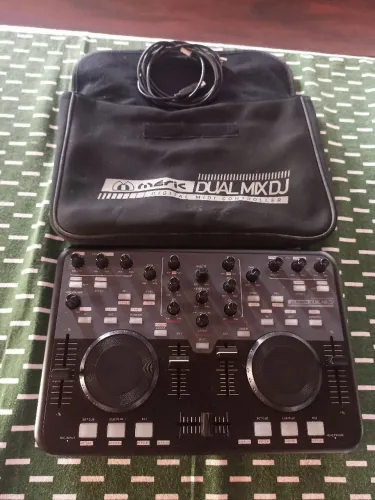Controladora Meric Dual Mix DJ, novinha zera zera sem nenhum detalhe!