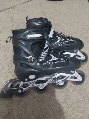 Patins Roller Inline Ajustável 39 ao 42 - Semi novo