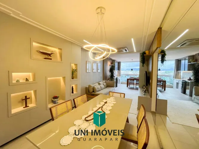 Apartamento alto padrão na quadra da Praia do Morro, 03 quartos + DCE, 02 vagas de garagem