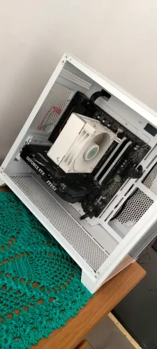 Pc gamer Ryzen 7 5800x 16gb ram 3600mhz Rtx 5060