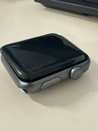 Apple Watch séries 3 quebrado