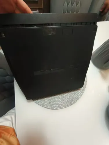 VENDO PS3 COM 240 GIGAS E DESBLOQUEADO VEM CABO DE FORÇA MAIS SEM O CONTROLE