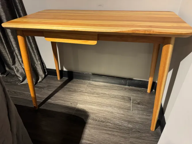 Mesa para estudos/Escrivaninha tok&stok madeira