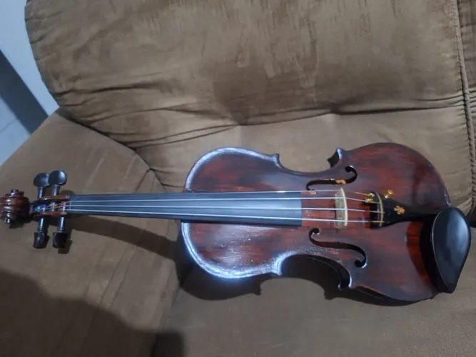 Violino antigo stradivarius 4/4 ler o anúncio..