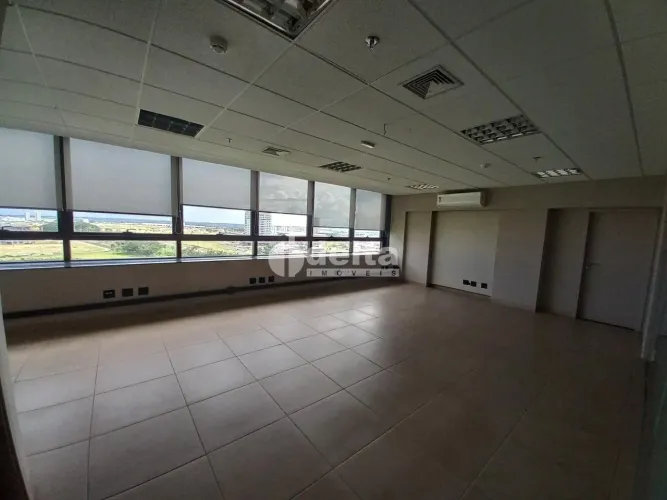 Sala disponível para locação no bairro Morada da Colina em Uberlândia-MG.