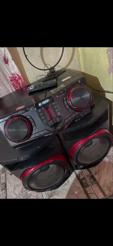 Som LG 1.800 RMS 