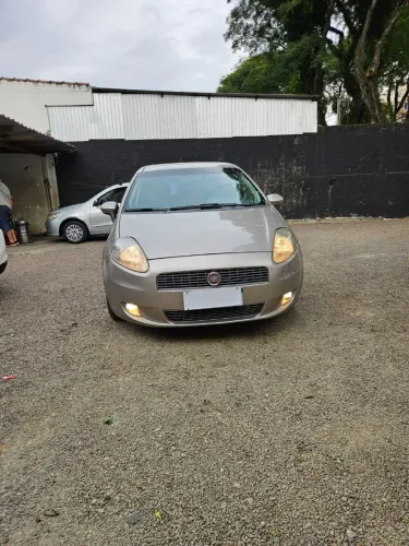Fiat Punto Essence 1.6 Flex 16V 5P 2011