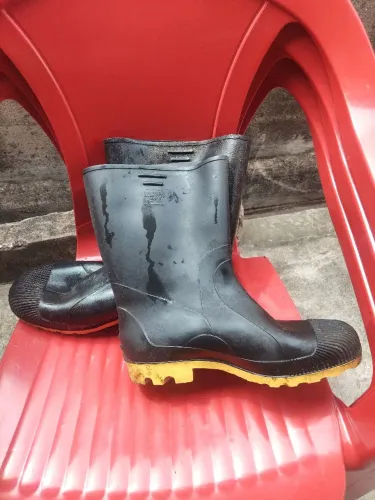 Bota pvc para motoqueiros unissex N 43